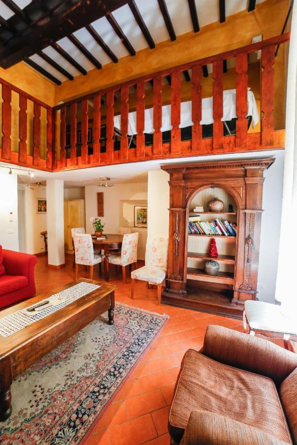 Traditional Apt Close To The Duomo - Private Yard! Firenze Bagian luar foto