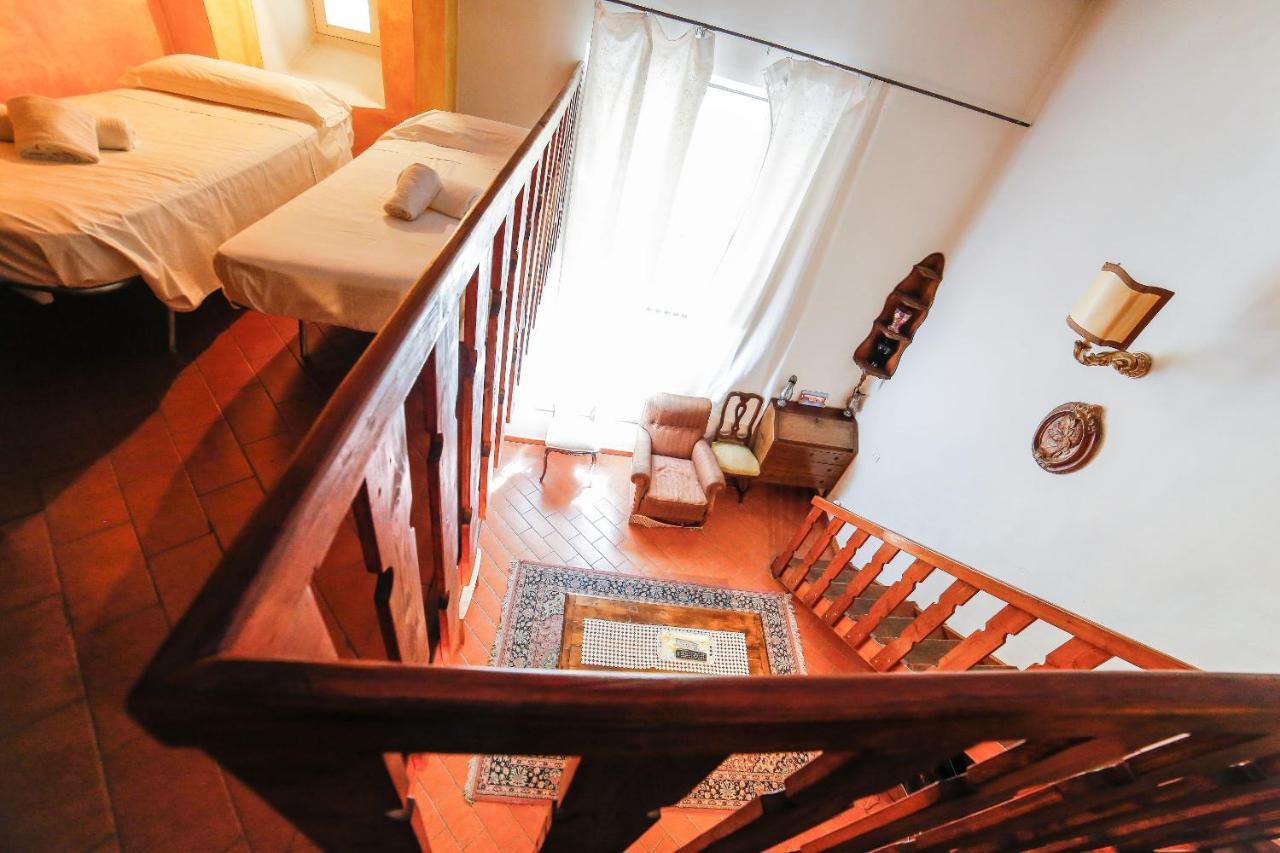 Traditional Apt Close To The Duomo - Private Yard! Firenze Bagian luar foto